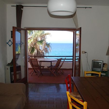 Waterfront Apartments Bosa Porto Alabe Εξωτερικό φωτογραφία