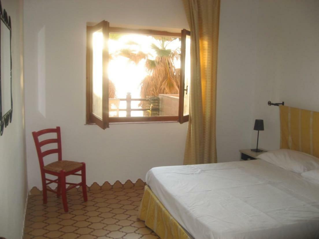 Waterfront Apartments Bosa Porto Alabe Εξωτερικό φωτογραφία