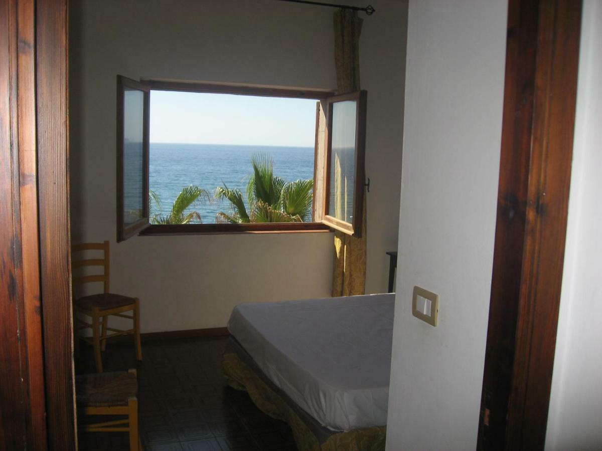 Waterfront Apartments Bosa Porto Alabe Εξωτερικό φωτογραφία